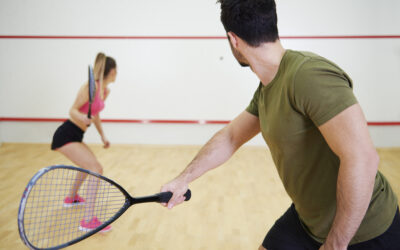 Jak grać w squasha? Zasady gry w squasha i parę słów dotyczących kortu